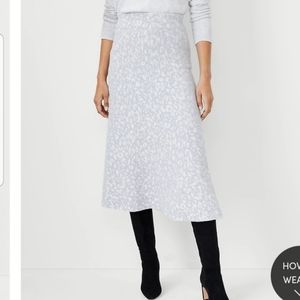 Ann Taylor midi sweater skirt size XS